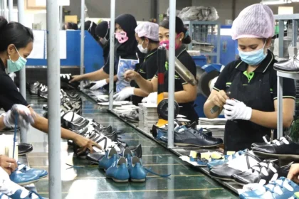 Pabrik Sepatu Berguguran, Mendung Industri Alas Kaki Belum Sirna