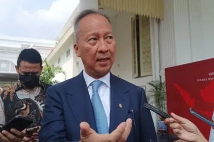 Menperin Agus Gumiwang Bocorkan Rencana Bisnis Sepatu Bata Usai Tutup Pabrik di Purwakarta