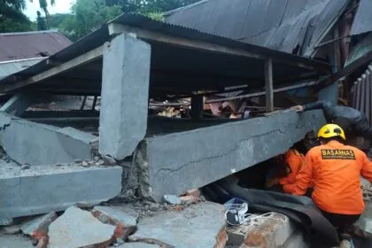 Dampak Gempa M 6,6 Guncang Pegunungan Bintang: Ganggu Aktivitas Ekonomi dan Picu Inflasi Lokal