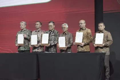 Petronas Teken Perpanjangan Kontrak Blok Migas Ketapang 20 Tahun