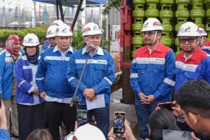 Mendag Zulkifli Hasan Gandeng Bupati/Wali Kota Awasi SPBU demi Takaran LPG 3 Kg yang Tepat!
