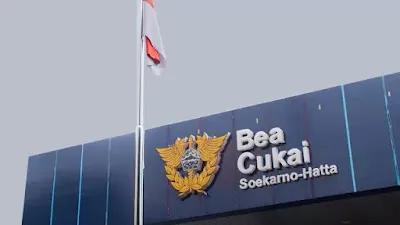 Pajak Sepatu Impor Picu Somasi ke Bea Cukai dan DHL: Konsumen Kecewa, Pelaku Usaha Menjerit