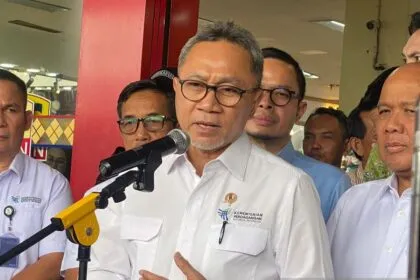 Kemendag vs. Kemenperin: Polemik Lartas Impor dan Dampaknya pada Industri Tekstil Lokal