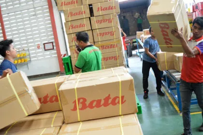 Sepatu Bata Tutup Pabrik, Asosiasi Industri Alas Kaki Buka Suara: Tantangan dan Peluang di Era Baru