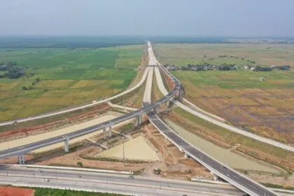 Membuka Jalan Menuju Kemajuan: Pengembangan Infrastruktur dan Dampak Positifnya