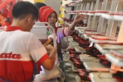 Sepatu Bata Terjung Bebas: Imbas Penutupan Pabrik dan PHK Karyawan