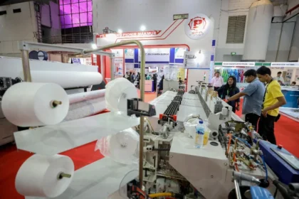 Sritex (SRIL) dan Raksasa Tekstil Lainnya Rontok, Ribuan Pekerja Kena PHK: Sebuah Realitas yang Menyakitkan