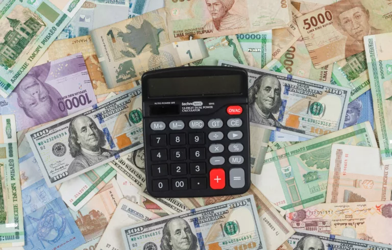 Dampak Pelemahan Rupiah terhadap Sektor Ekonomi dan Masyarakat Indonesia