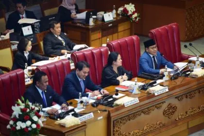 DPR Cecar ESDM Soal Subsidi Listrik 6,1 Juta Pelanggan Salah Sasaran: Efektivitas Program Subsidi Dipertanyakan