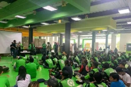 GoTo Jelaskan Alasan Rencana PHK Massal Tokopedia: Strategi Menuju Efisiensi atau Penggabungan Pasca Akuisisi?