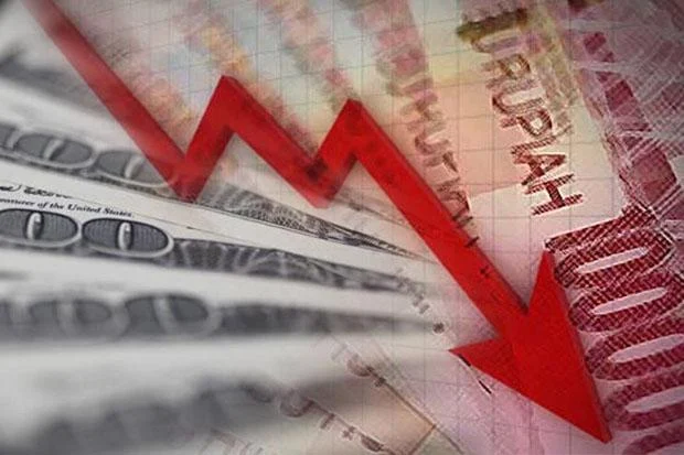 Rupiah Terpuruk Hampir 10 Persen dalam Setahun: Ancaman Bagi Perekonomian Indonesia?